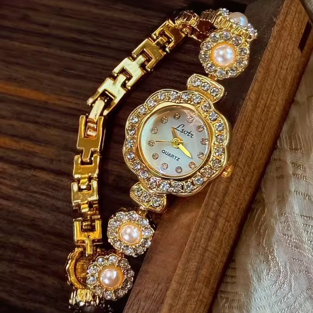 Vintage Floral Pearl & Rhinestone Gold Watch – Elegant Women’s Quartz